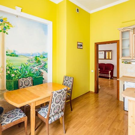 2 Virmens'Ka Apartment Lviv Exterior photo