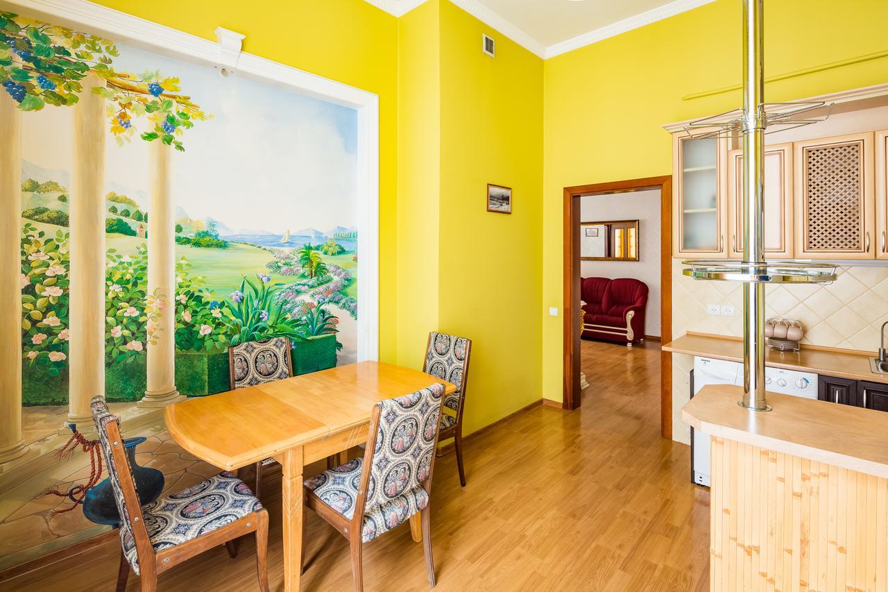 2 Virmens'Ka Apartment Lviv Exterior photo