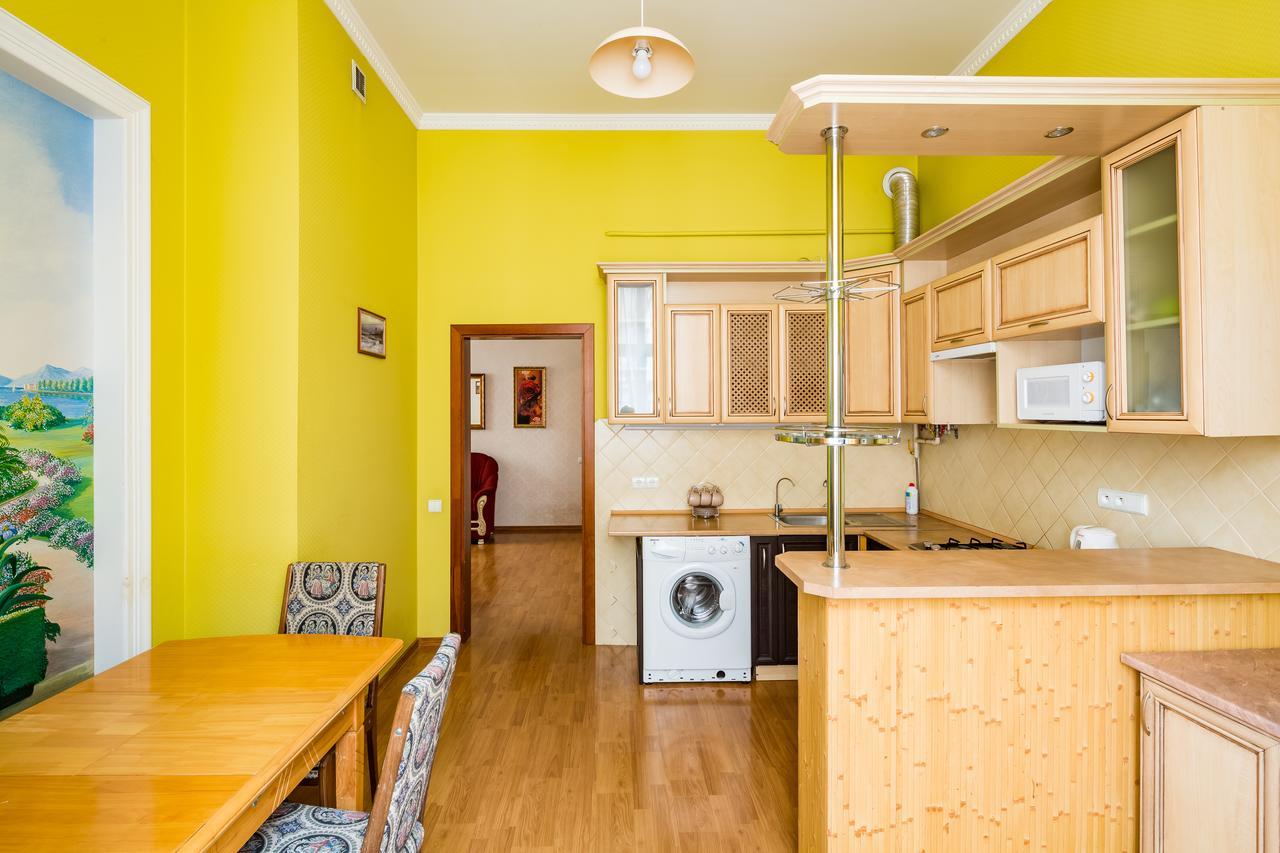 2 Virmens'Ka Apartment Lviv Exterior photo