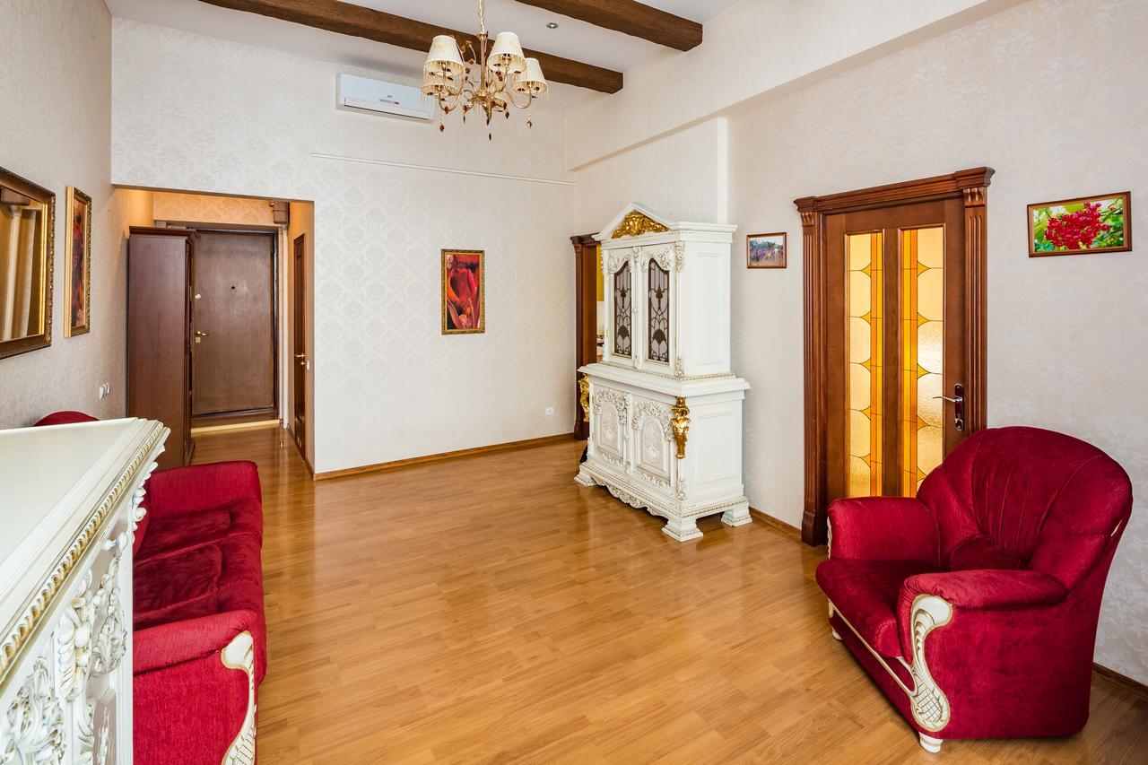 2 Virmens'Ka Apartment Lviv Exterior photo