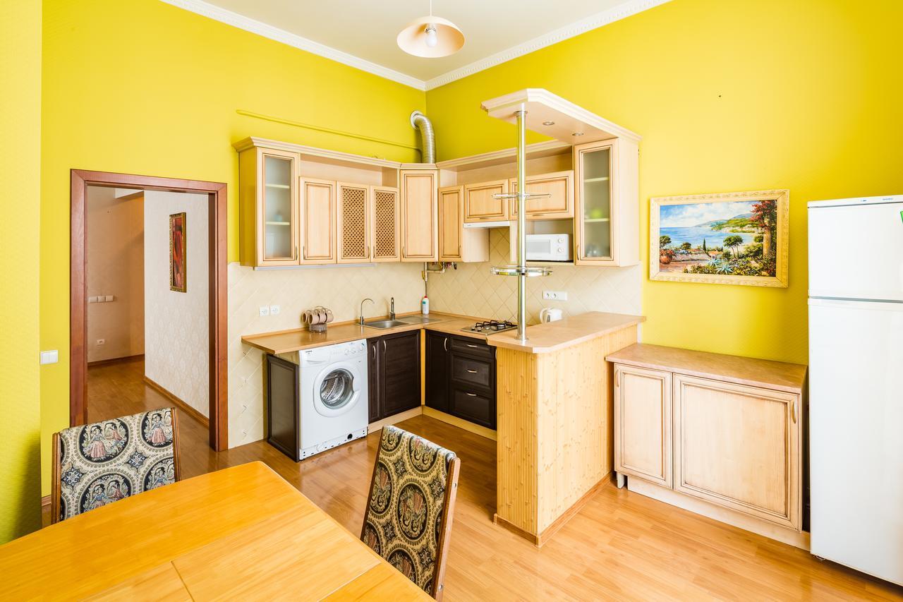 2 Virmens'Ka Apartment Lviv Exterior photo