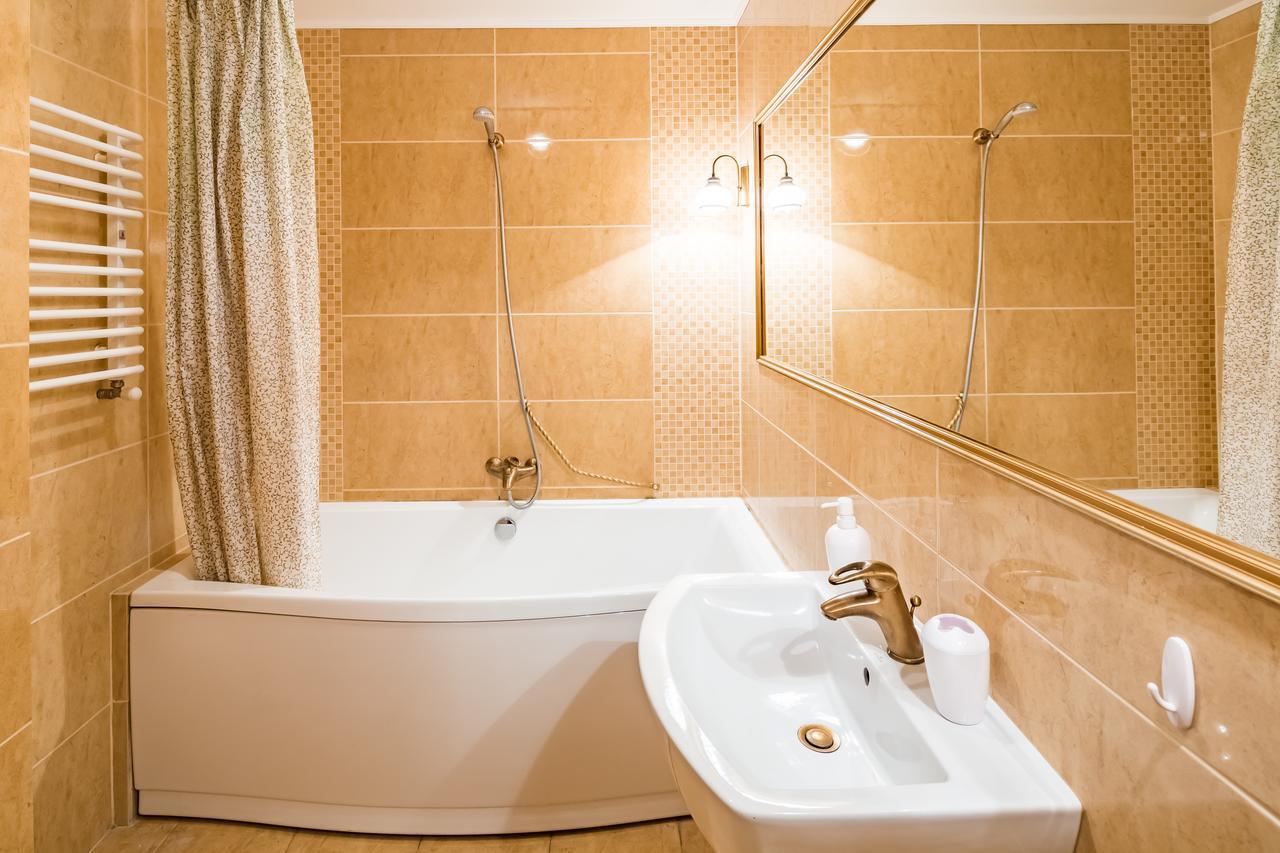 2 Virmens'Ka Apartment Lviv Exterior photo