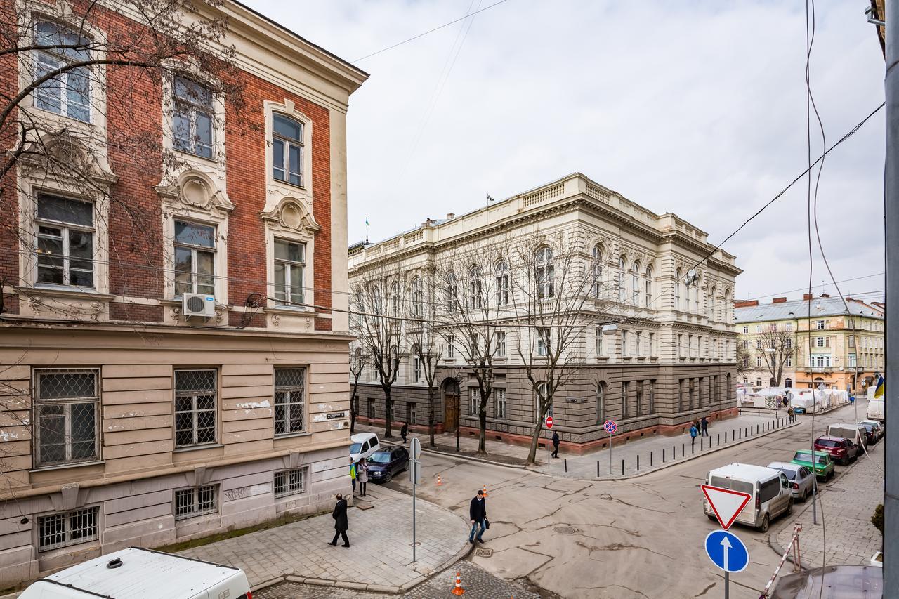 2 Virmens'Ka Apartment Lviv Exterior photo